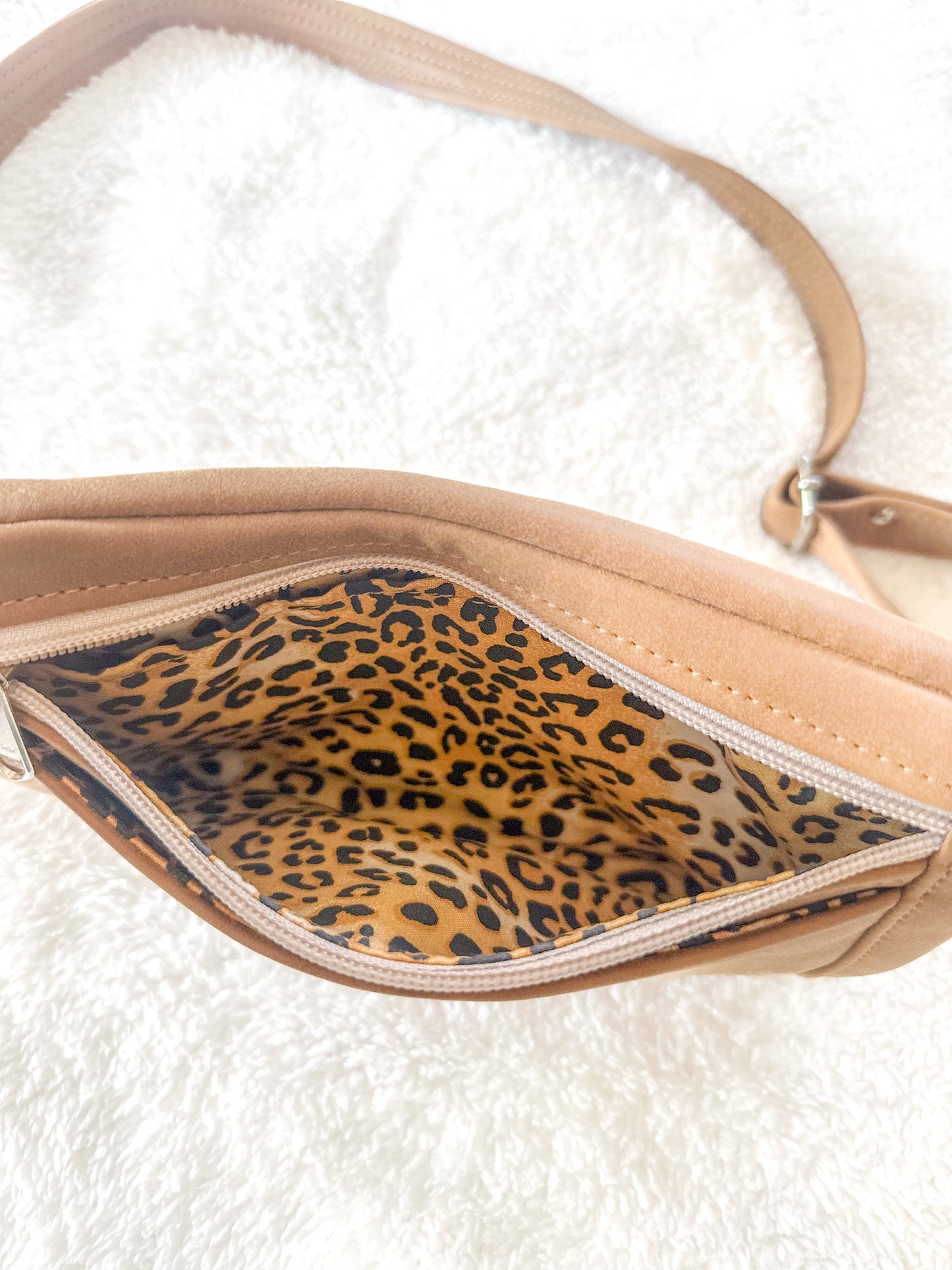 Essie Crossbody - Chocolate